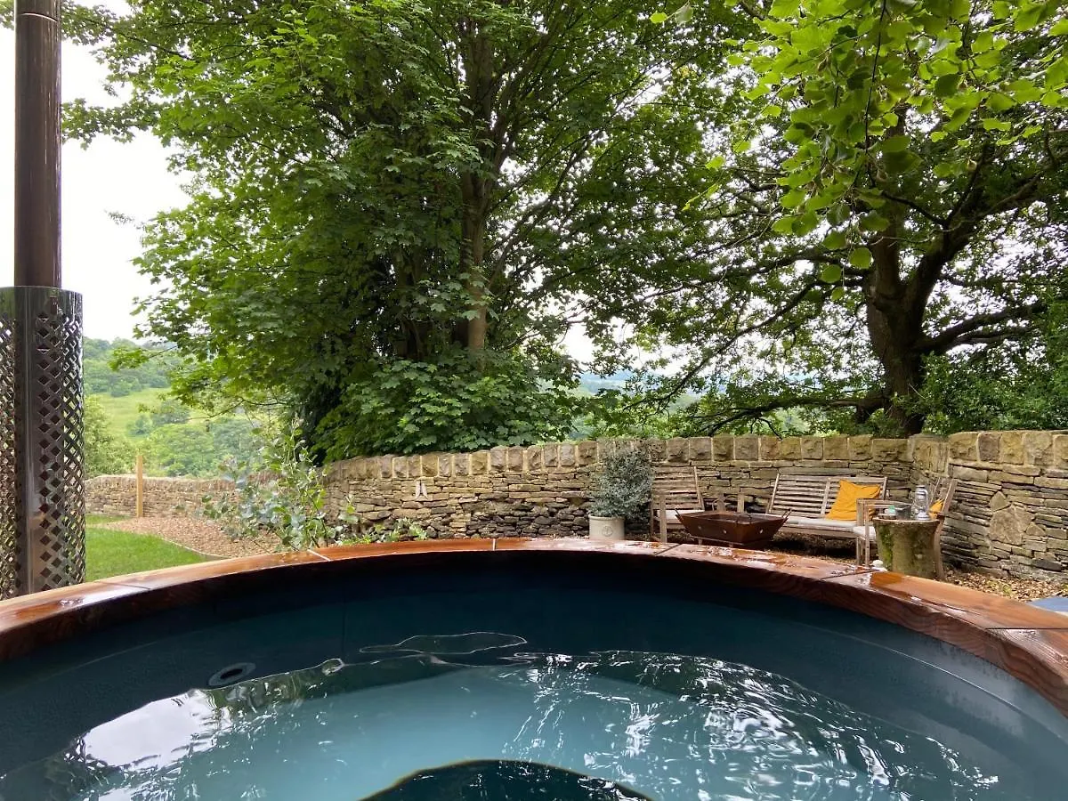 Oak + Stars Hideaway Hotel Holmfirth