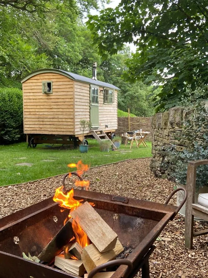 Oak + Stars Hideaway Hotel Holmfirth